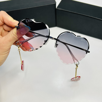 Sunglasses - Dior 8987