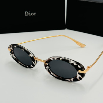 DIOR მზის სათვალე 2157