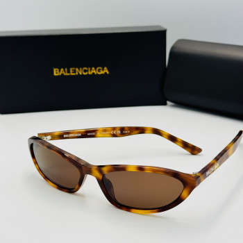 BALENCIAGA მზის სათვალე 2082