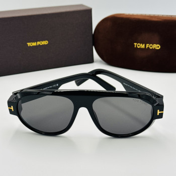 TOM FORD მზის სათვალე 2070