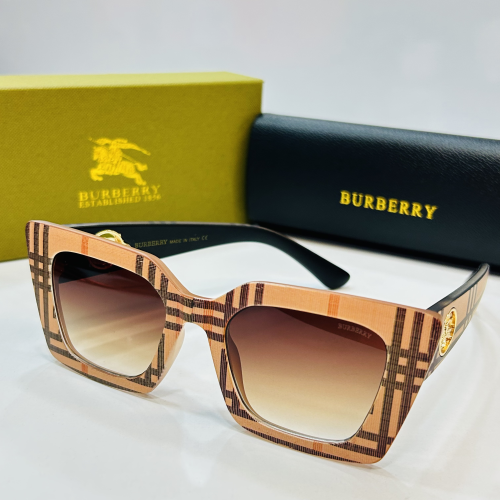 Sunglasses - Burberry 9988