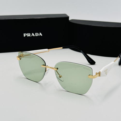 PRADA მზის სათვალე 2126