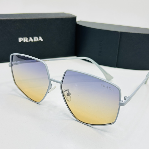 მზის სათვალე - Prada 8982