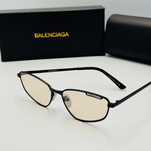 BALENCIAGA მზის სათვალე 2080