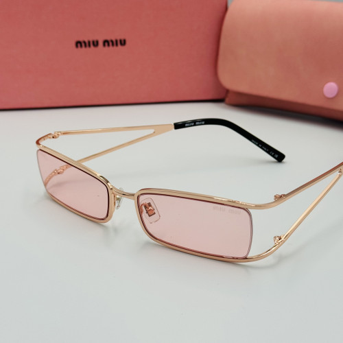 MIU MIU მზის სათვალე 2060