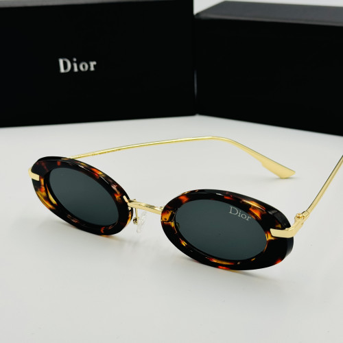 DIOR მზის სათვალე 2122