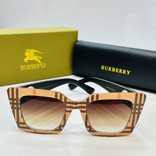 Sunglasses - Burberry 9988
