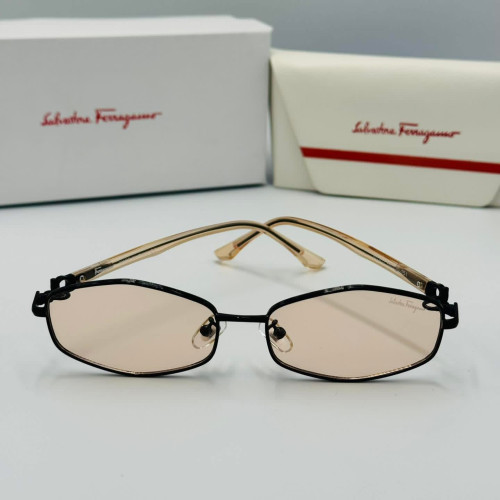 FERRAGAMO მზის სათვალე  2029