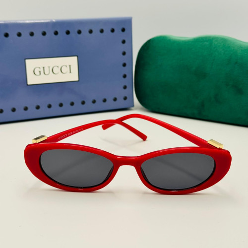 GUCCI მზის სათვალე 2483