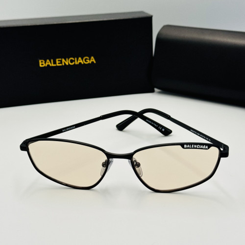 BALENCIAGA მზის სათვალე 2080